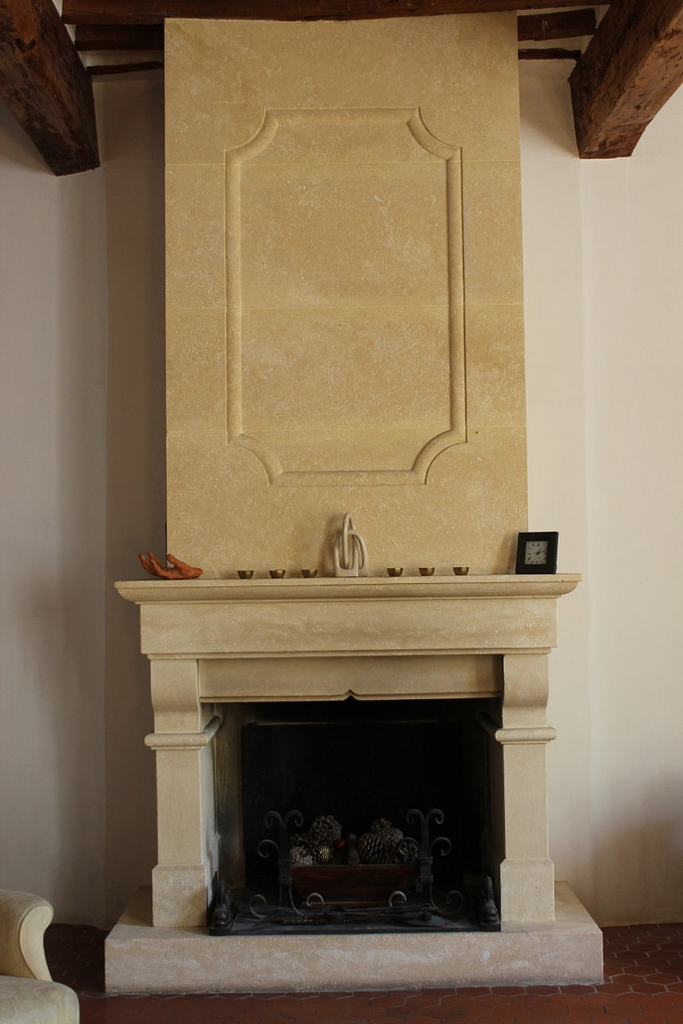 Salon chimney