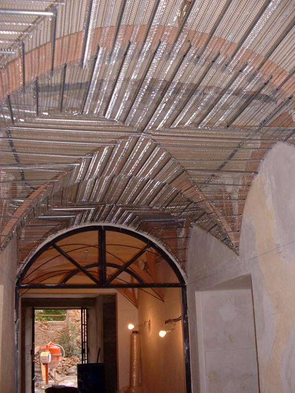 Vaulted ceiling - making the shape