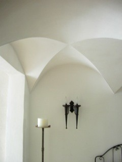 Vaulted ceiling - finished